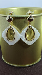 MistDrop Resin Hoops – marbled resin hoops with gold teardrop center