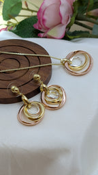 Trinity Loop Pendant Set – interlocking gold, rose gold, and silver rings