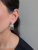 Cascade Luxe Drops – dangling earrings with baguette chain tassels and ruby-pink or black onyx drops