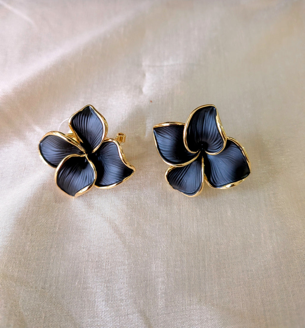 Midnight Bloom Pendant Set – black enamel floral design with gold outline