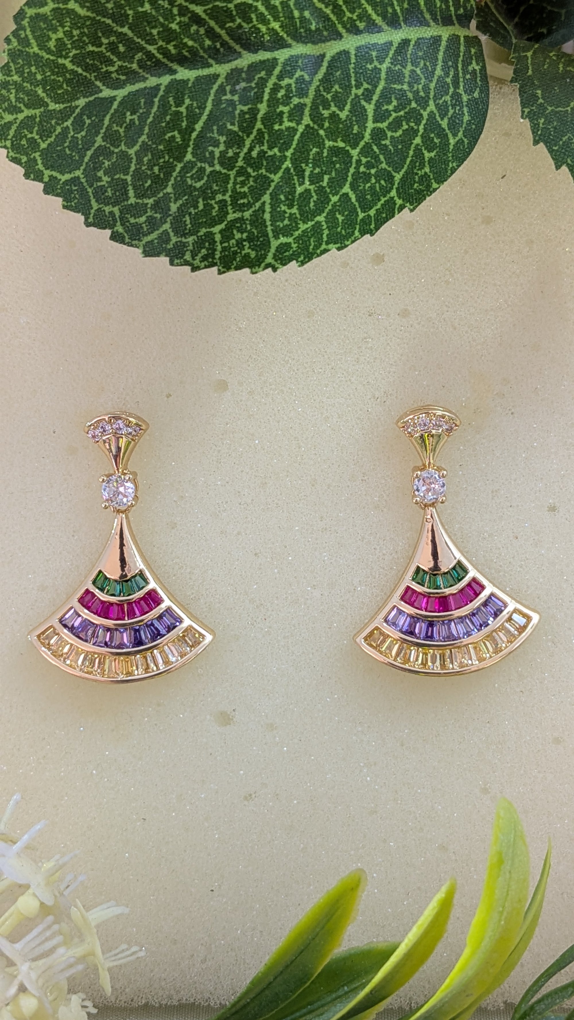 Regal Prism Fan Pendant Set – multicolored baguette fan pendant in gold