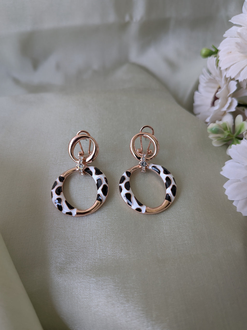 WildGlam Leopard Loop Earrings – rose gold hoops with leopard print enamel