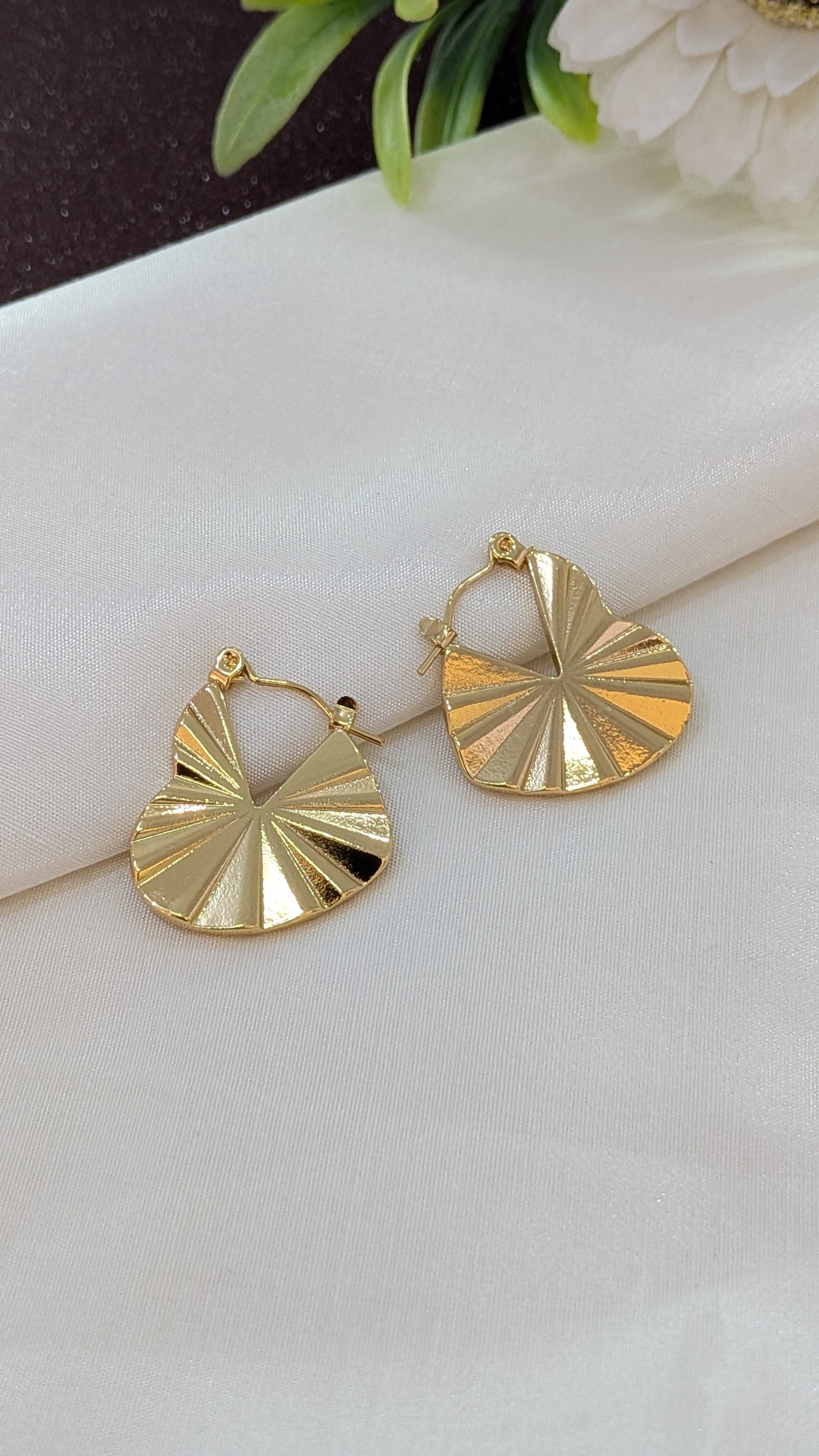 Golden Starburst Fan Hoop Earrings