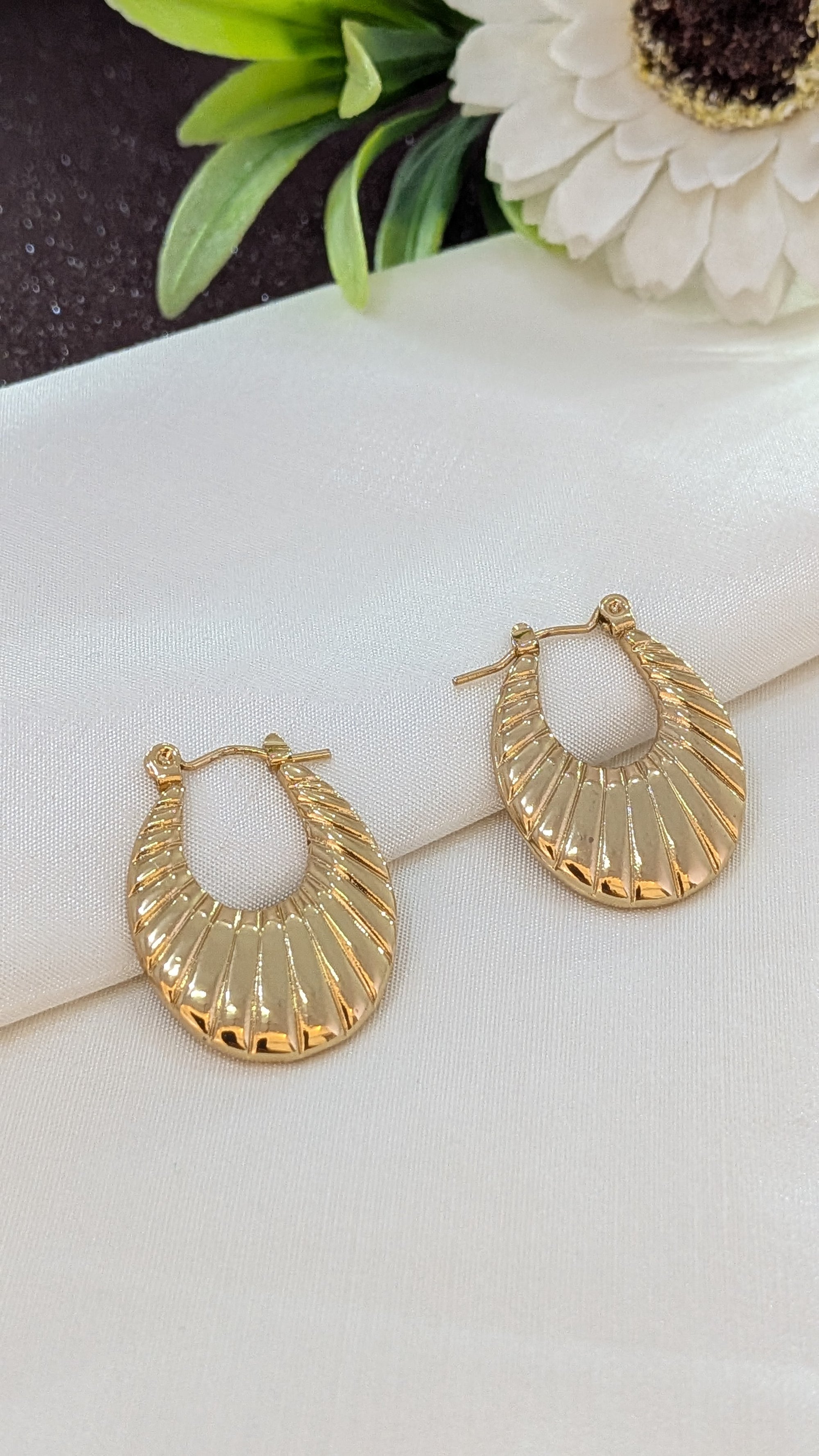 Golden Sunburst Oval Hoop Earrings