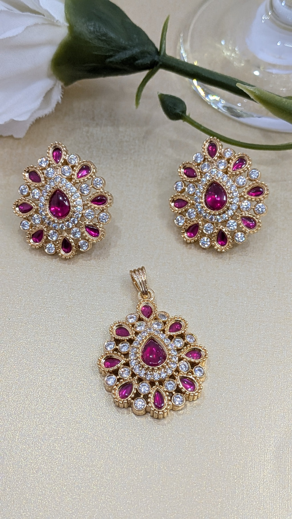 Kundan Ruby Spark  pendant set from TreasureDrum Jewellery