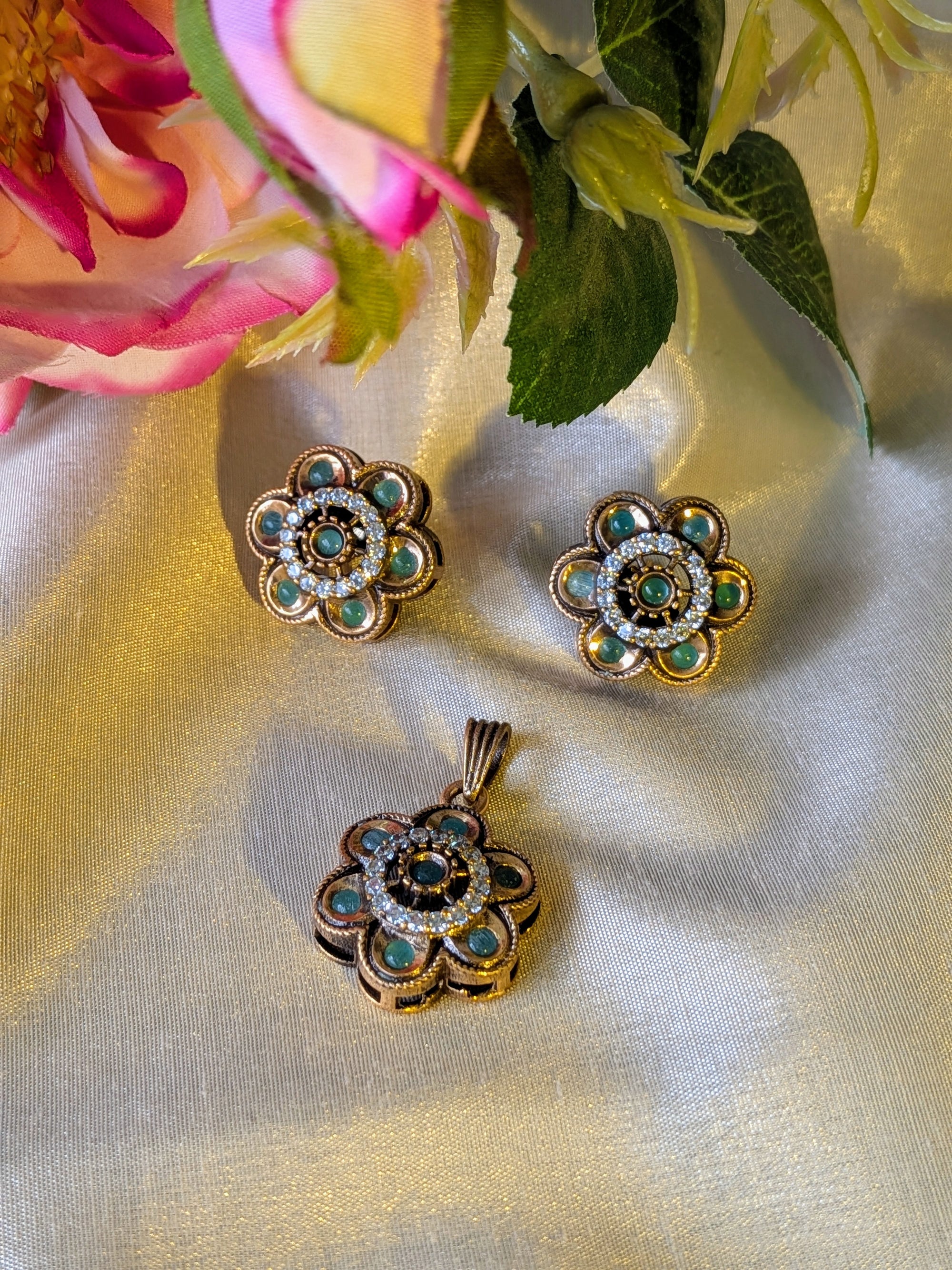 Peacock Bloom Antique pendant set from TreasureDrum Jewellery