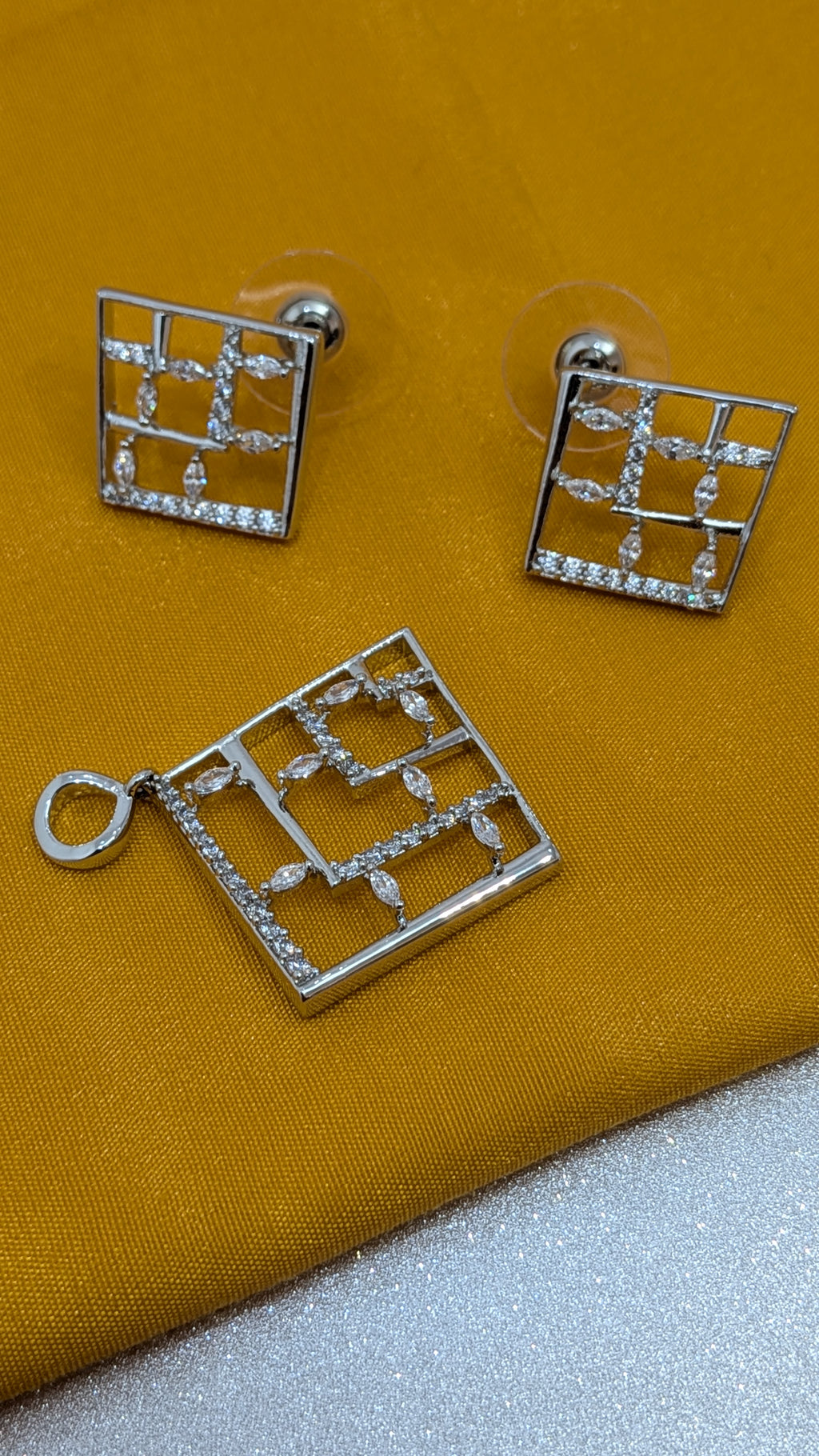 Zirsquare Deco pendant set from TreasureDrum Jewellery
