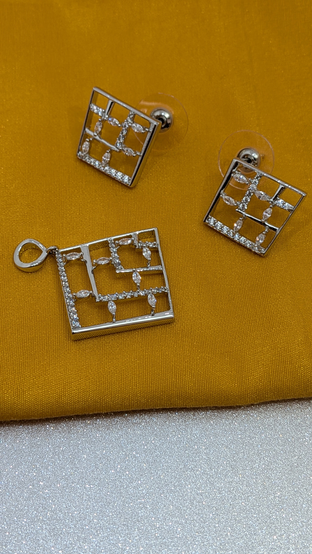 Zirsquare Deco pendant set from TreasureDrum Jewellery