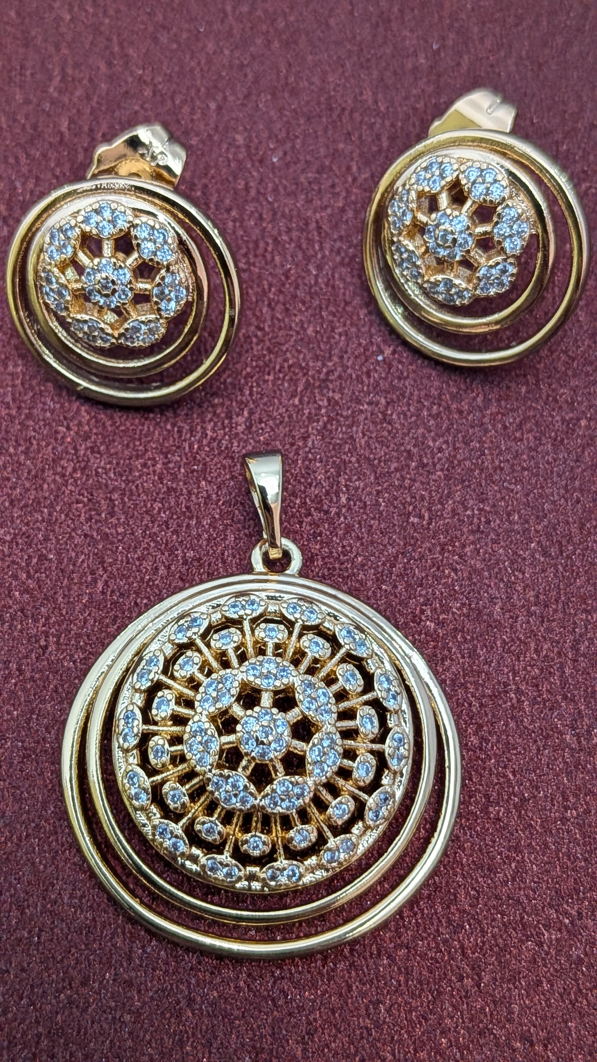 Sunflare Bloom Pendant Set from TreasureDrum Jewellery