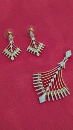 Gilded Fanfall  pendant set from TreasureDrum Jewellery