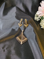 Gilded Fanfall  pendant set from TreasureDrum Jewellery