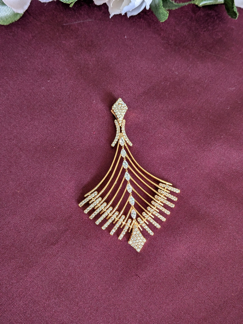 Gilded Fanfall  pendant set from TreasureDrum Jewellery