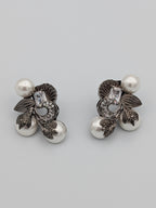 Vintage Noir Pearl Bloom Earrings