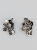 Vintage Noir Pearl Bloom Earrings