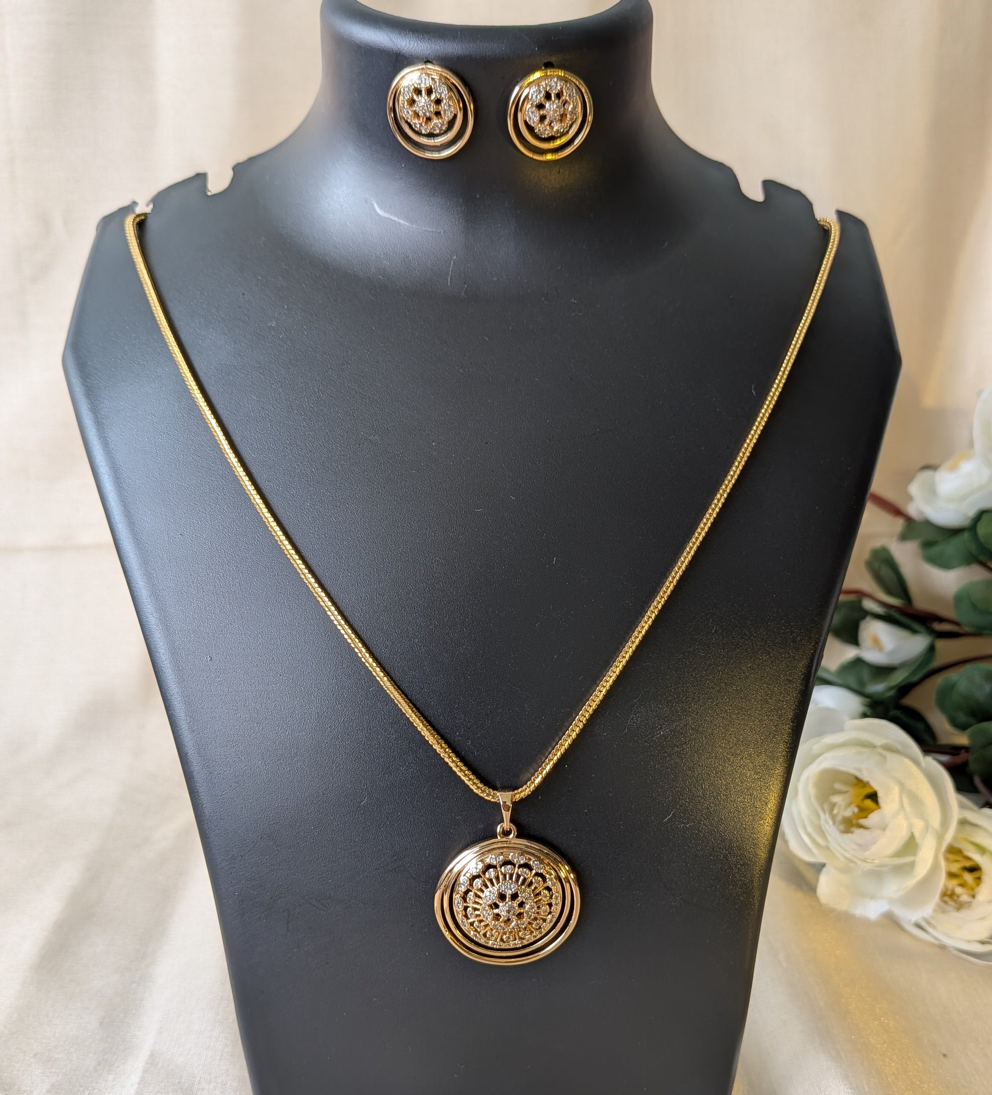 Sunflare Bloom Pendant Set from TreasureDrum Jewellery